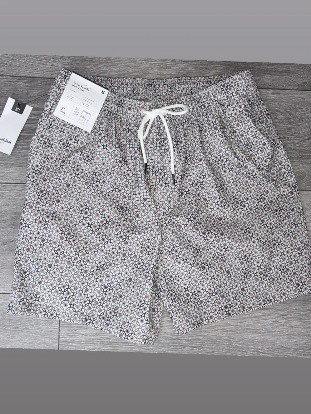 Goodfellow & Co Men’s Size M Swim Trunks Geometric Lined 7” Inseam New w Tags!